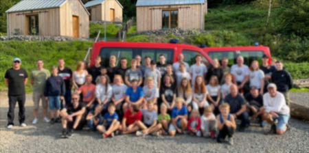 Vater Kind Zelten Gruppenfoto